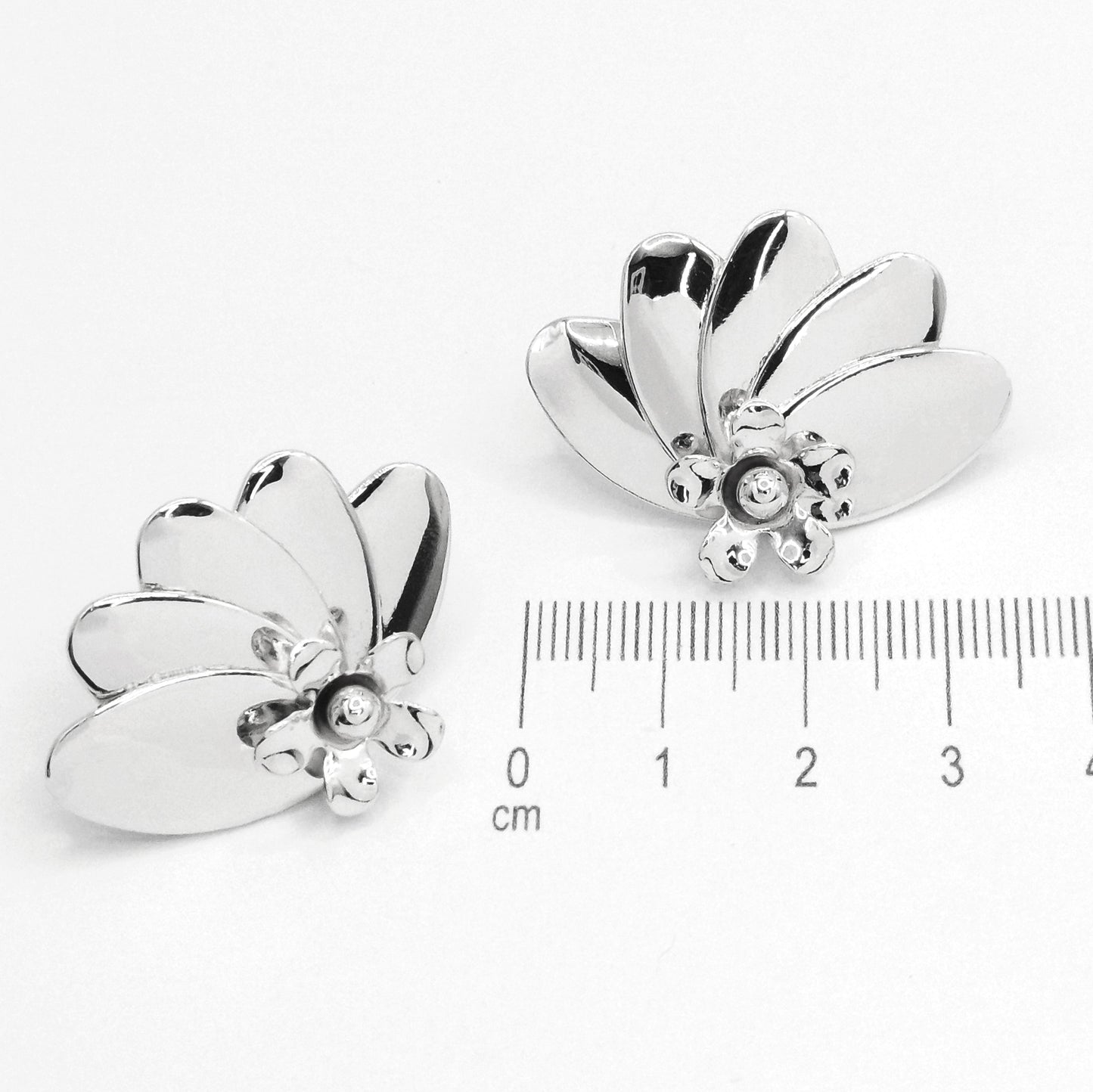 Arete flor lisa P (3cm)