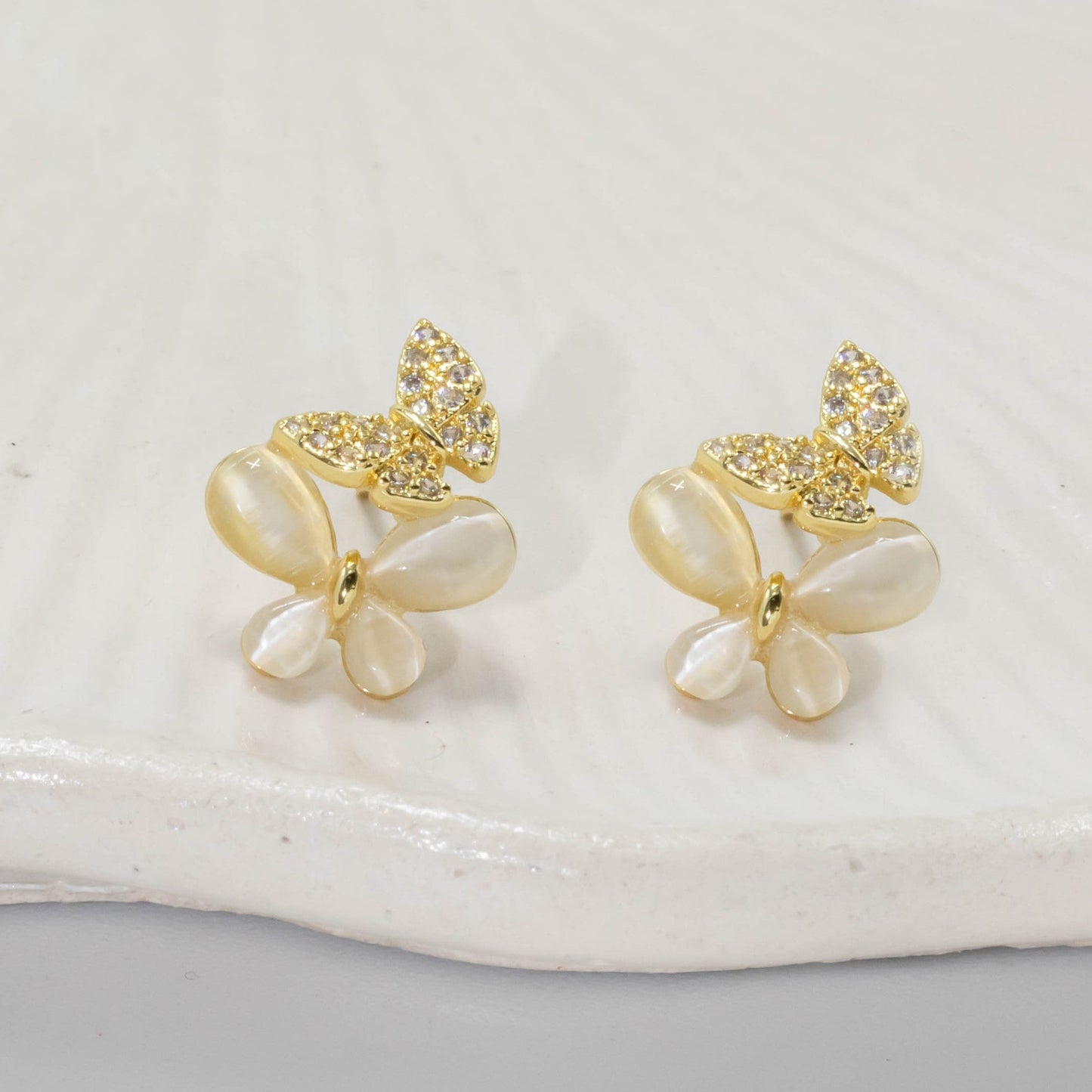 Arete dos mariposas