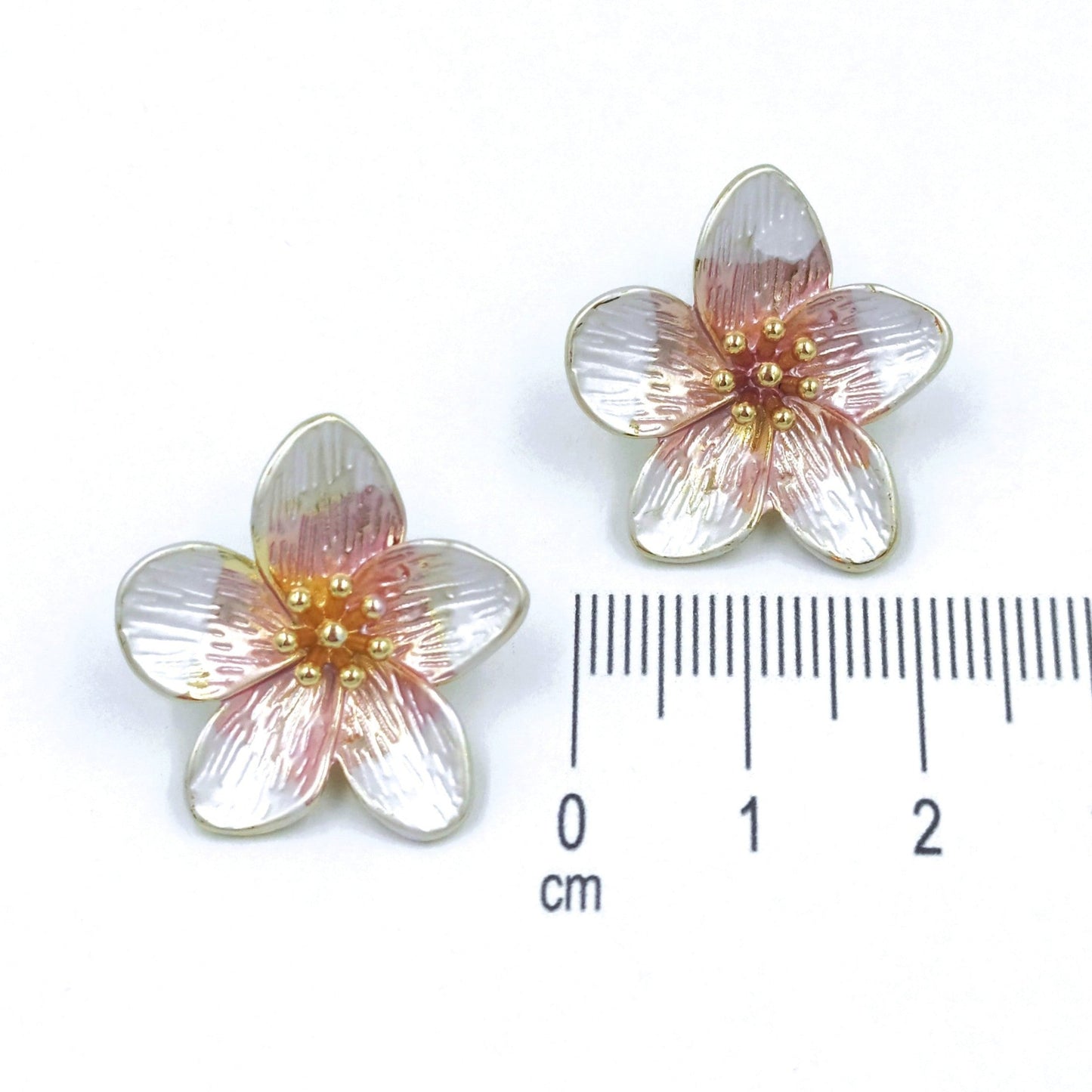 Arete flor esmaltada