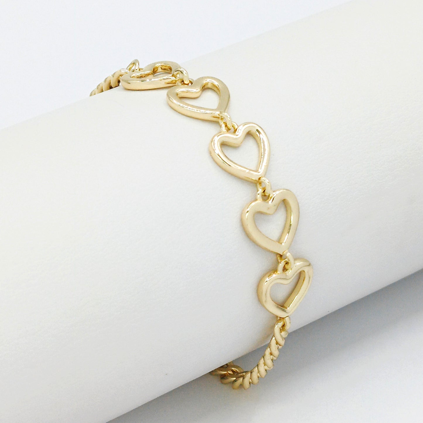 Pulsera silueta corazones