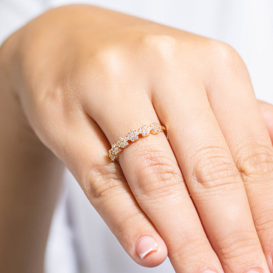 Anillo microzircones flores