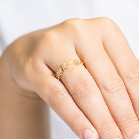 Anillo flores microzircones