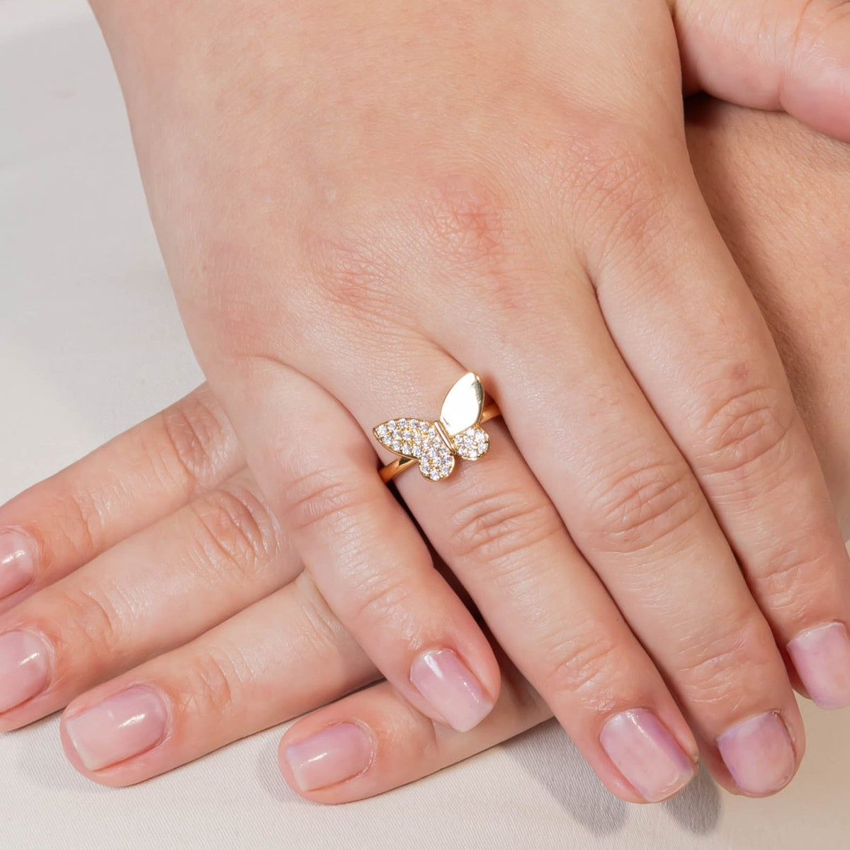 Anillo mariposa microzircón