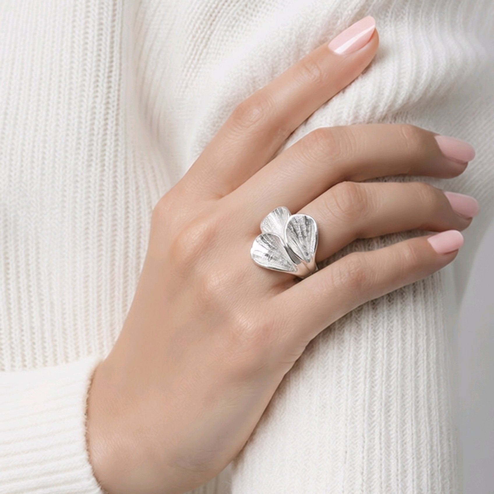 Anillo baño de plata flor