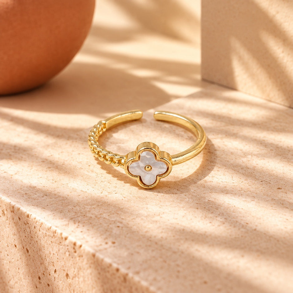 Anillo van cleef nacar