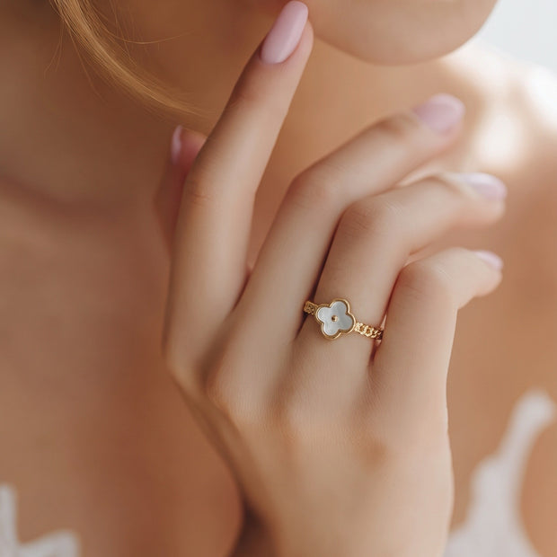 Anillo van cleef nacar