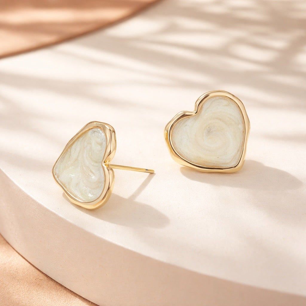 Arete corazón perlado
