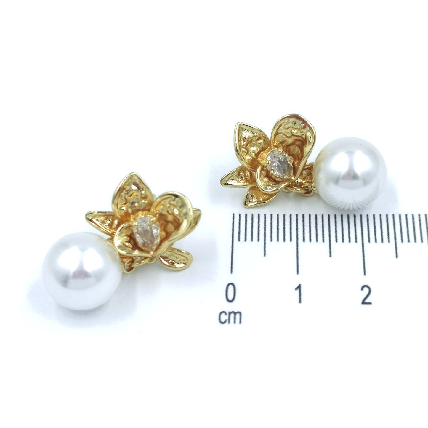 Arete flor perla
