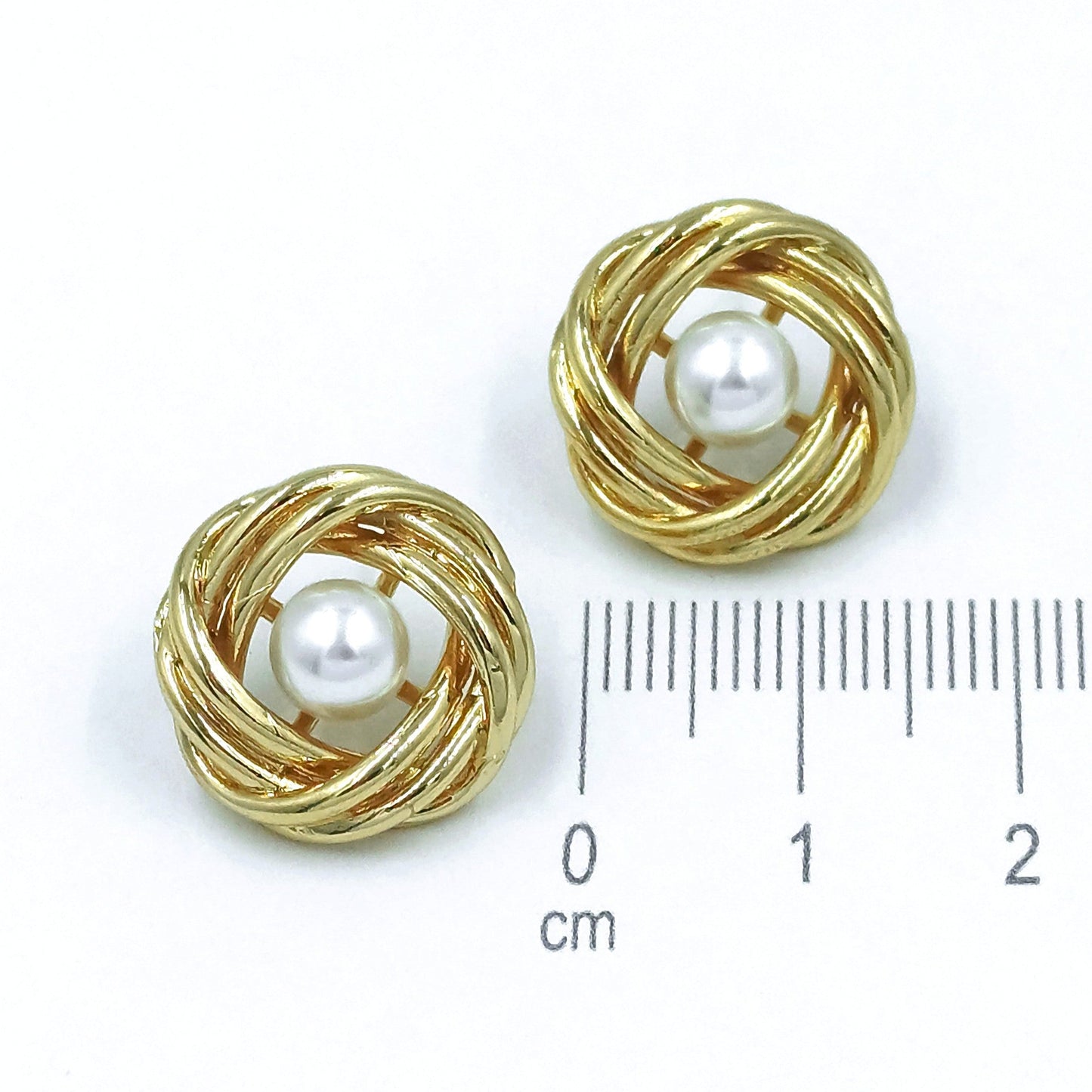 Arete nudo perla