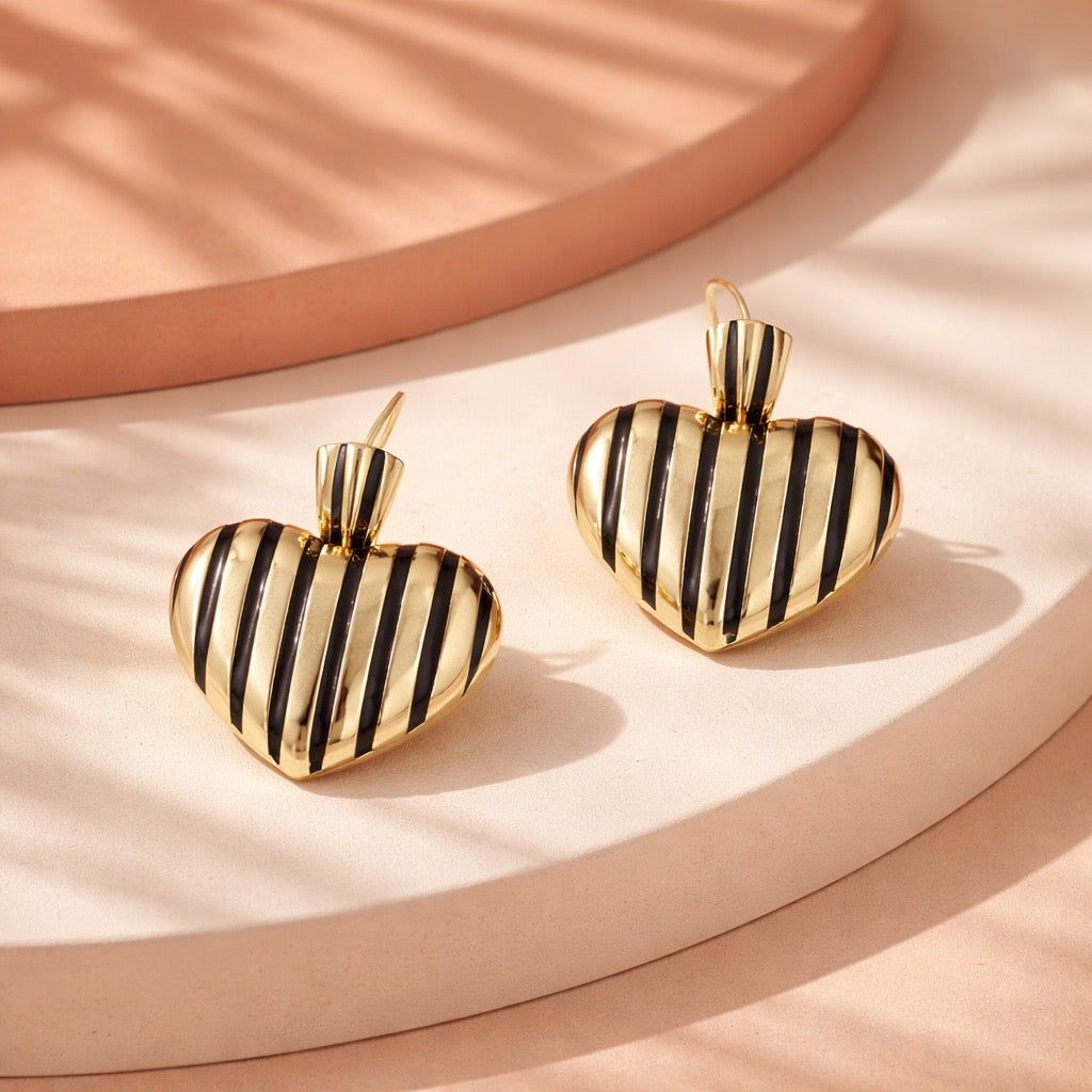 Arete corazón cebra negro