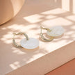 Arete resina blanca