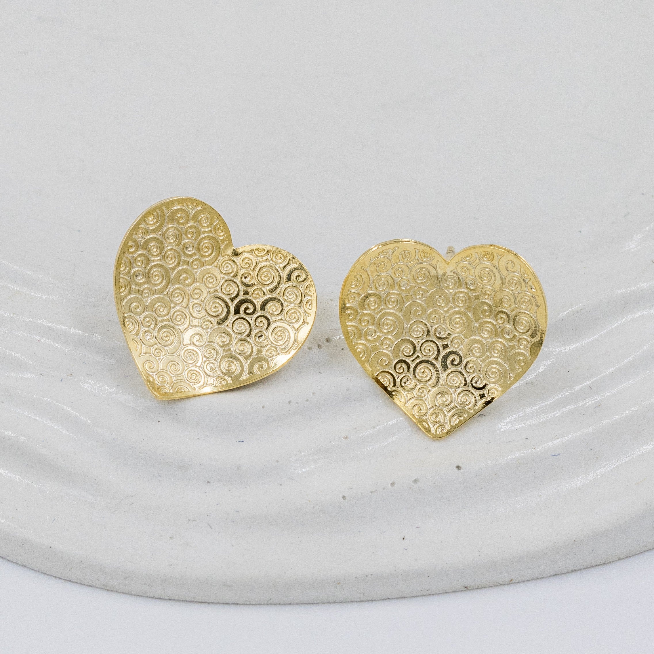 Arete bronce corazon tallado 2cm