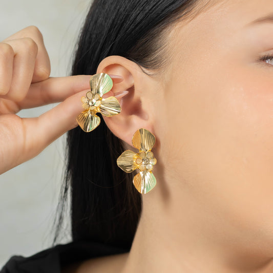Arete bronce media hoja 4cm