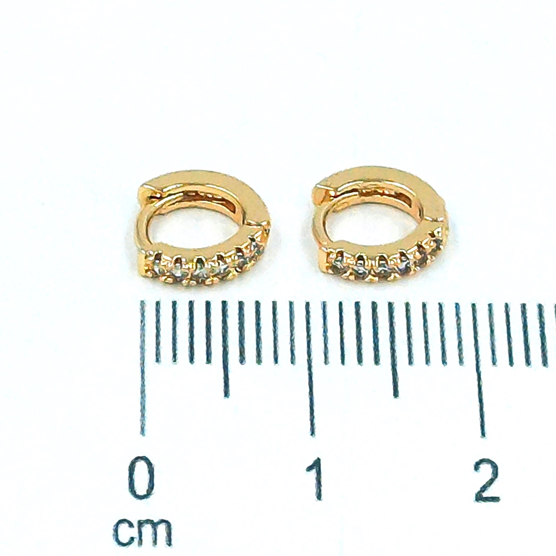 Cdga pequeña microzircones cristal