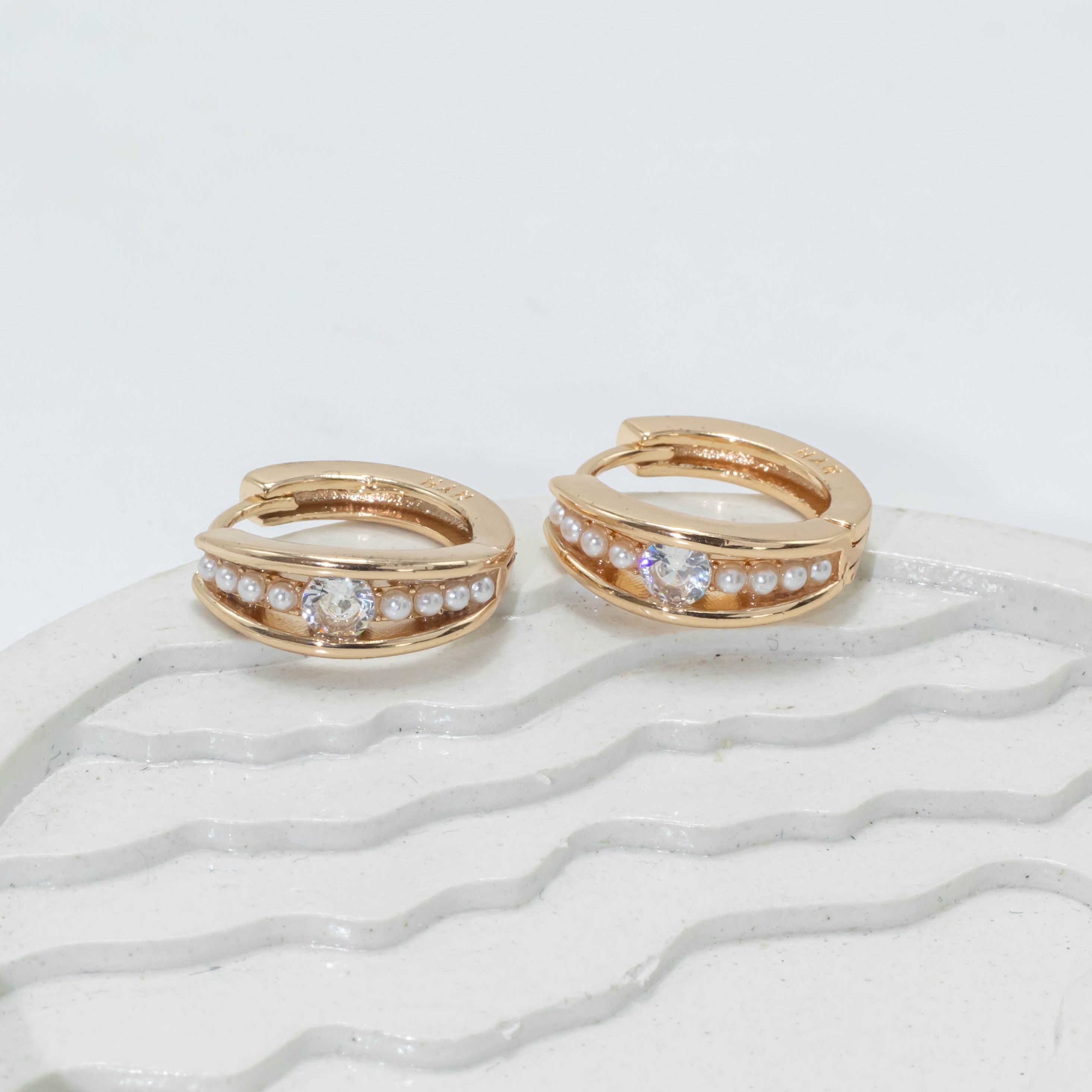 Cdga pequeña perlas zircón