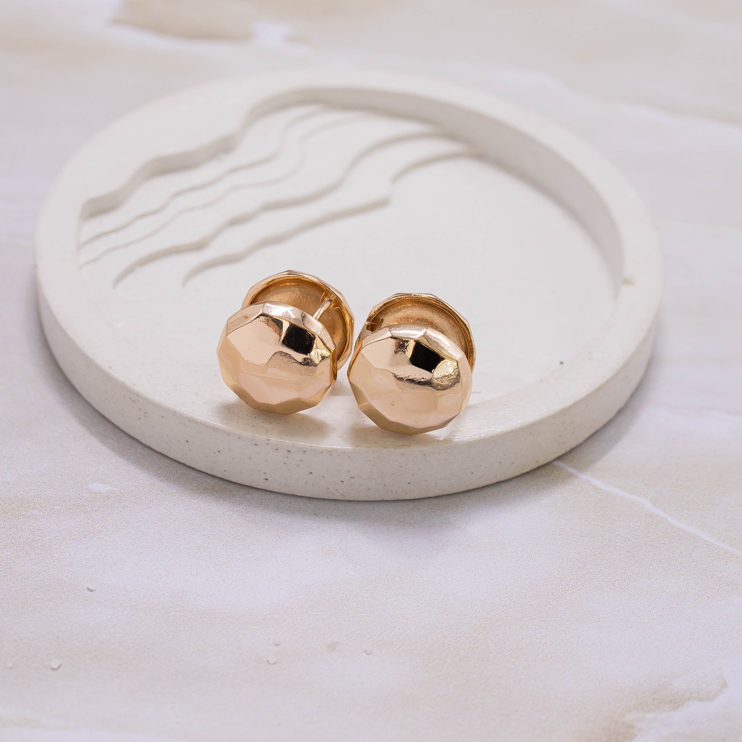 Candonga pequeña bola tallada