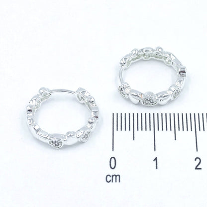 Candonga pequeña baño de plata corazones
