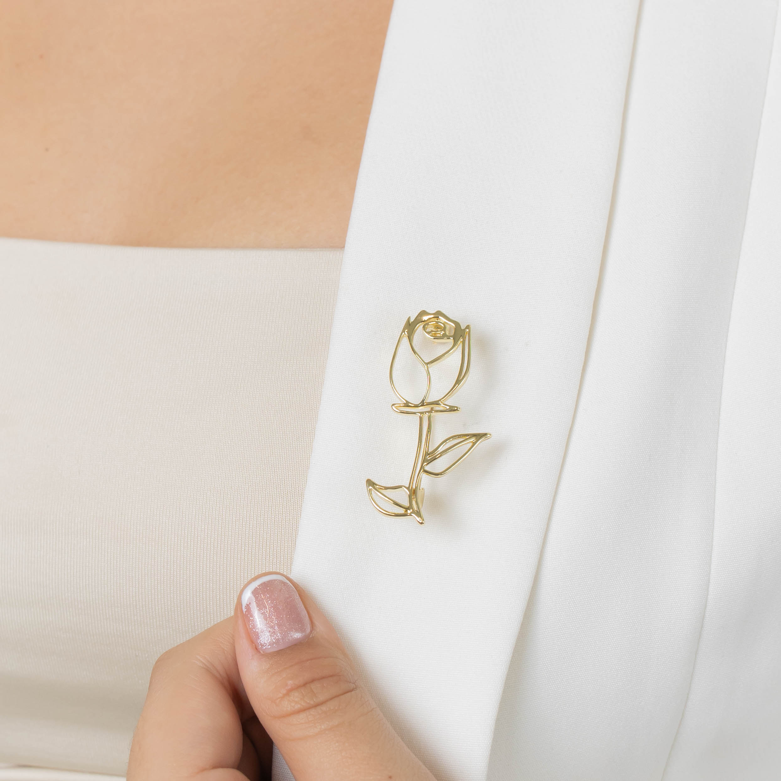 Broche cilueta rosa