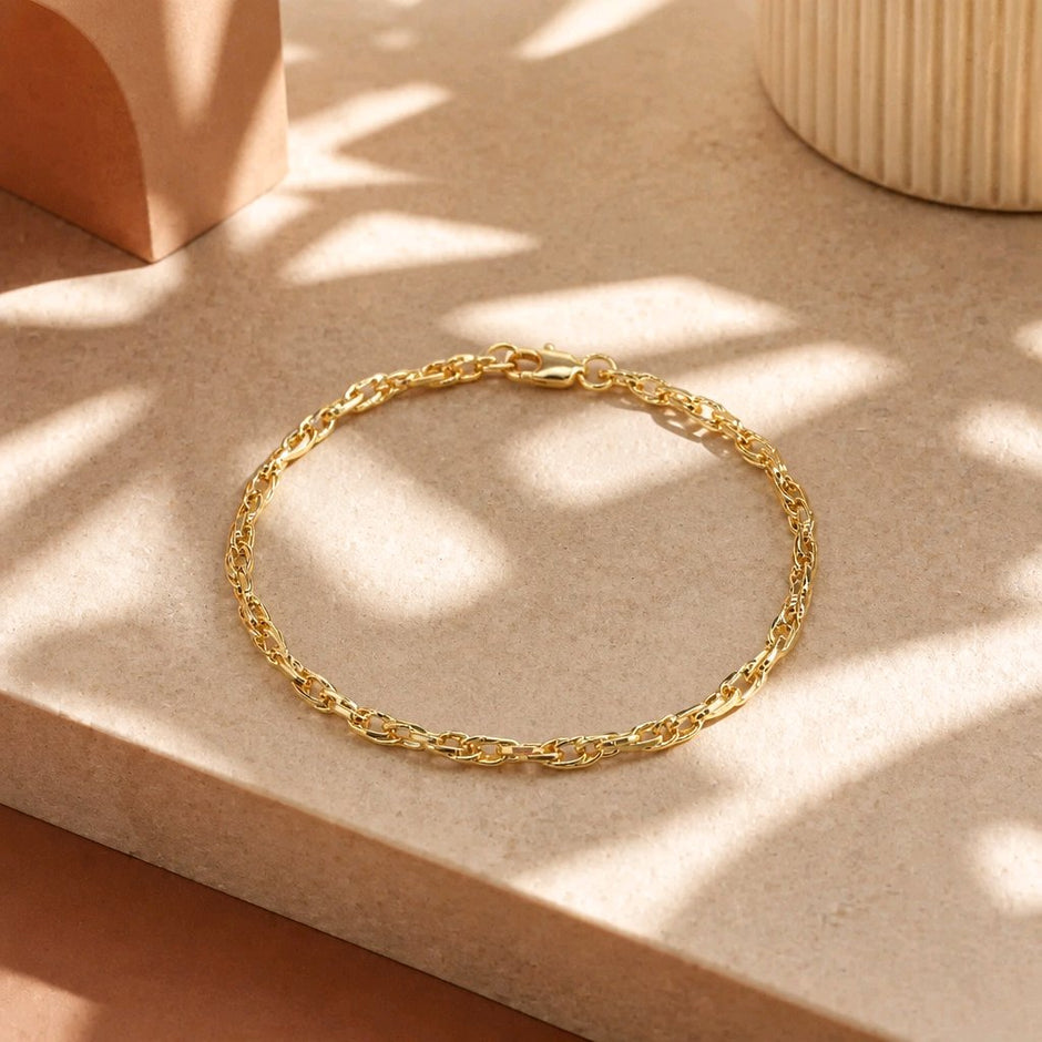 Pulsera enlazada