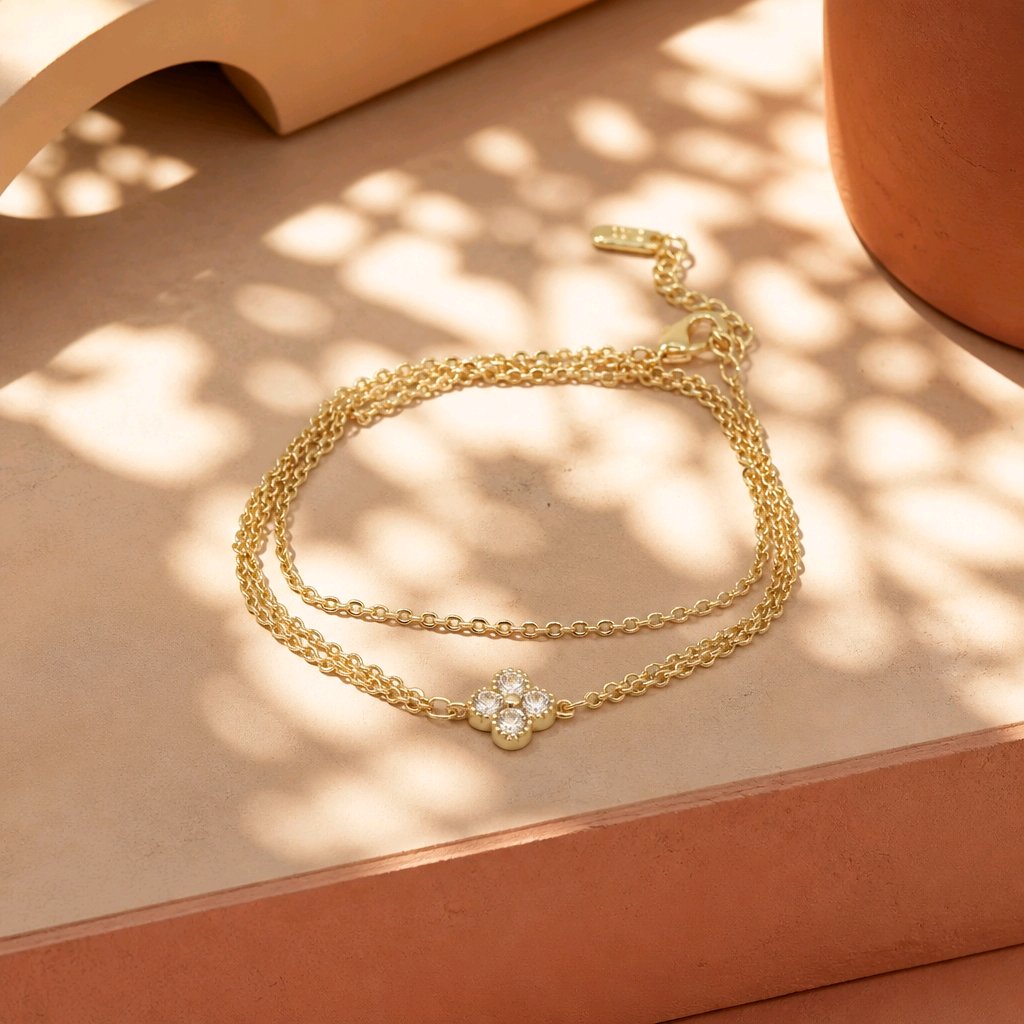 Pulsera conectada a dedo van cleef