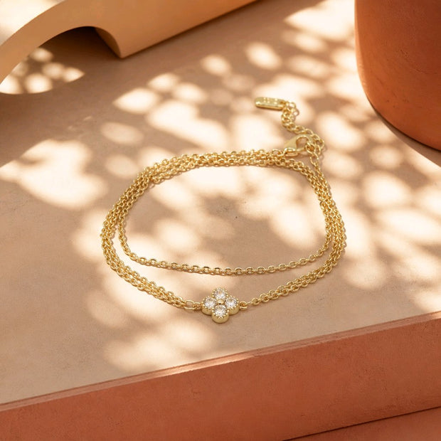 Pulsera conectada a dedo van cleef