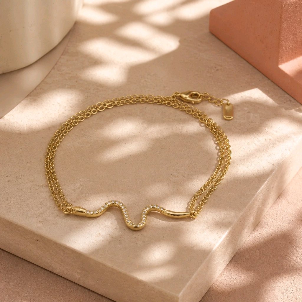Pulsera conectada a dedo serpiente