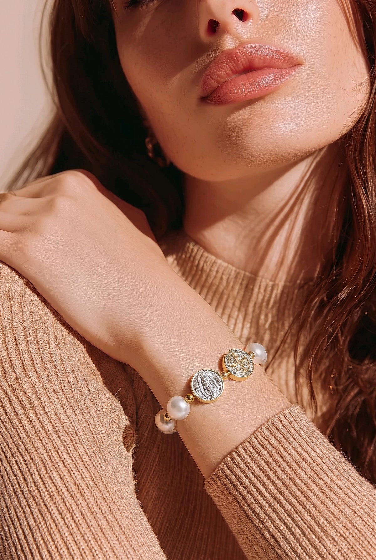 Pulsera perla dije religioso 2 oros