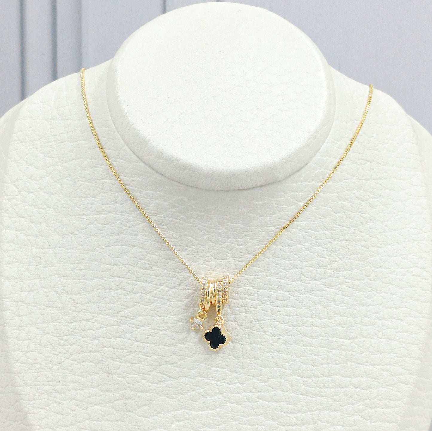 Rodio collar van cleef zafiro