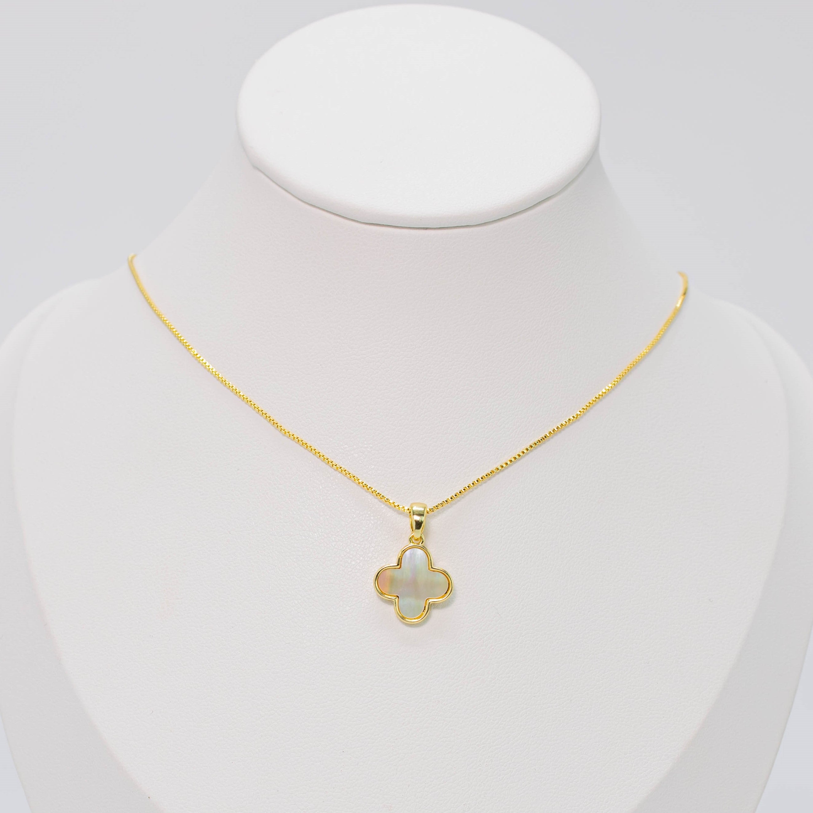 Collar rodio Trébol nácar