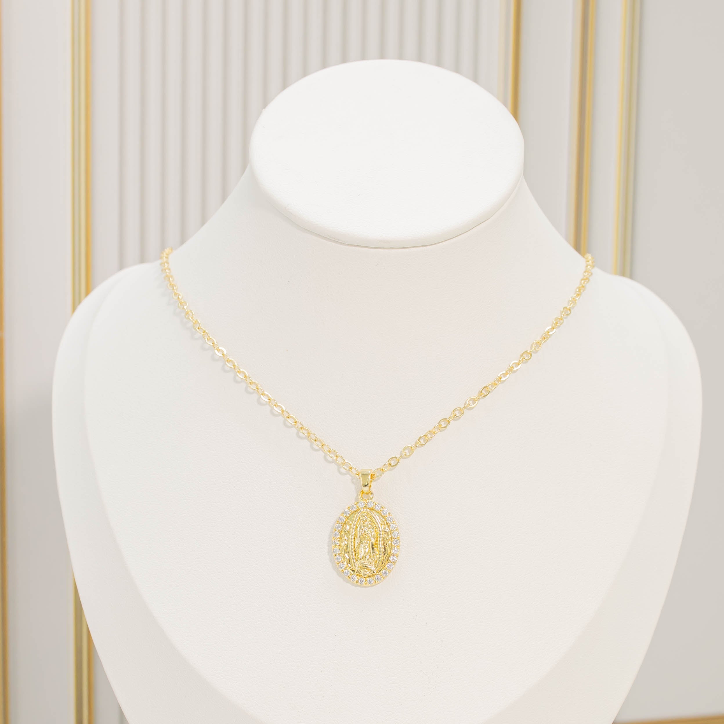 Collar rodio medallita