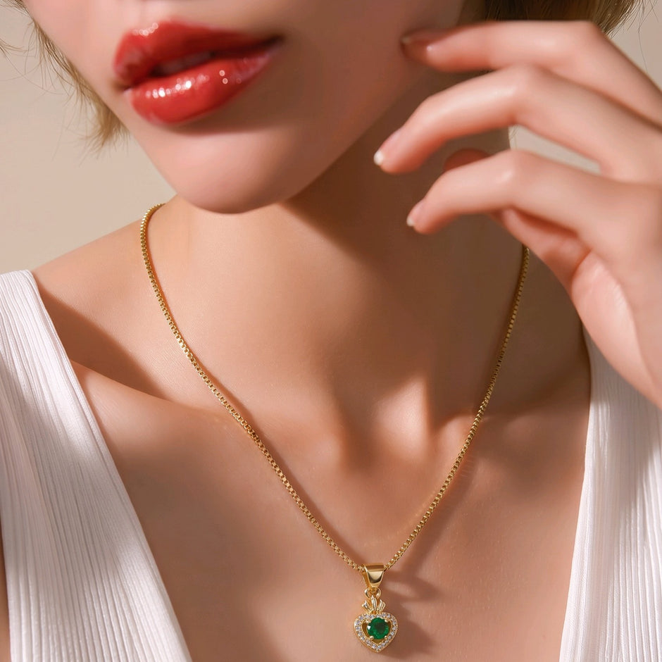 Collar rodio mini corazón esmeralda