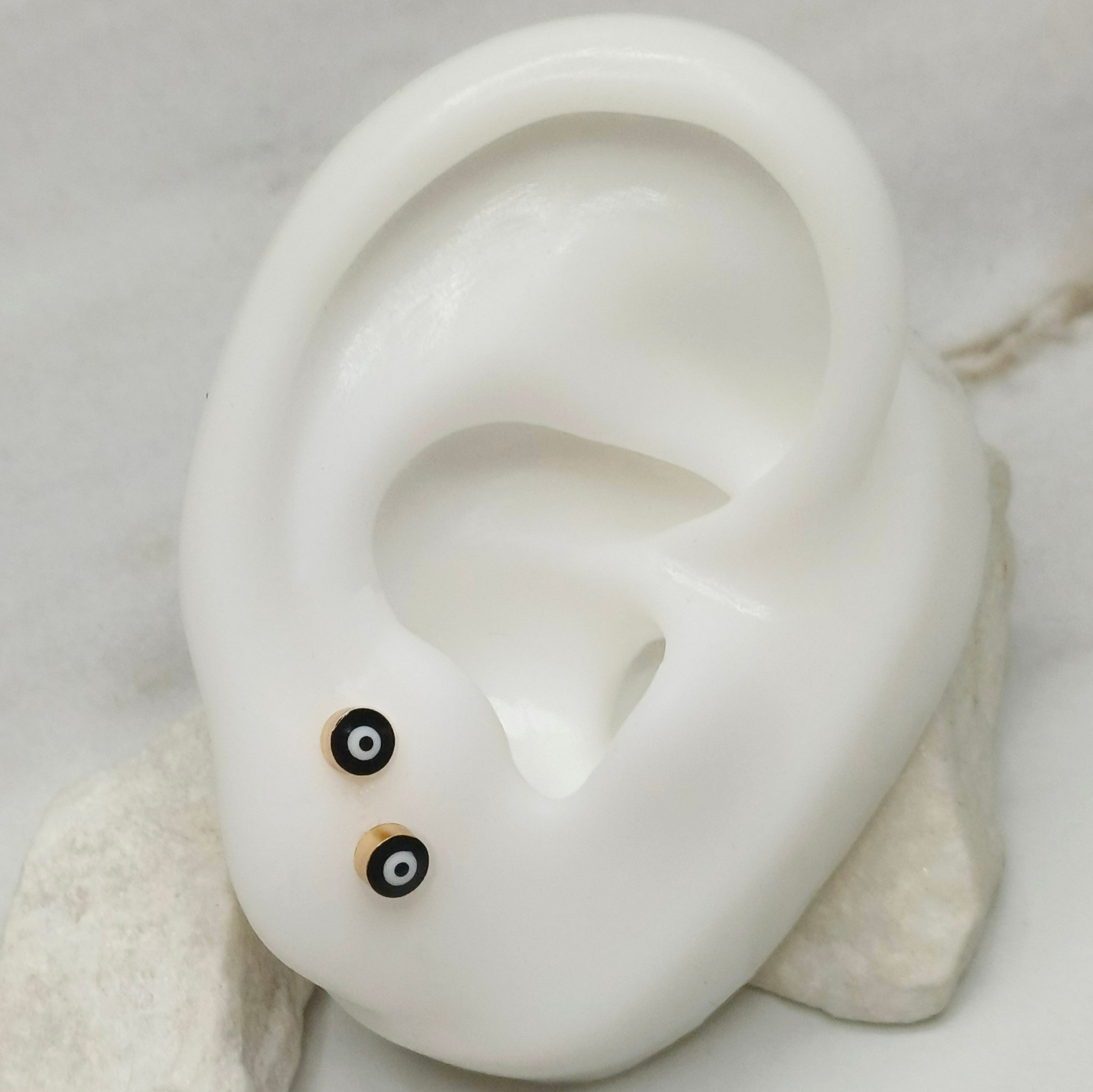 Topo ojo turco negro